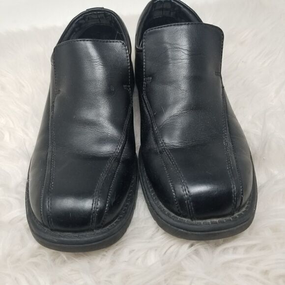 SKECHERS SLIPON LOAFER STYLE. SIZE 9, EURO 42. - Picture 2 of 13